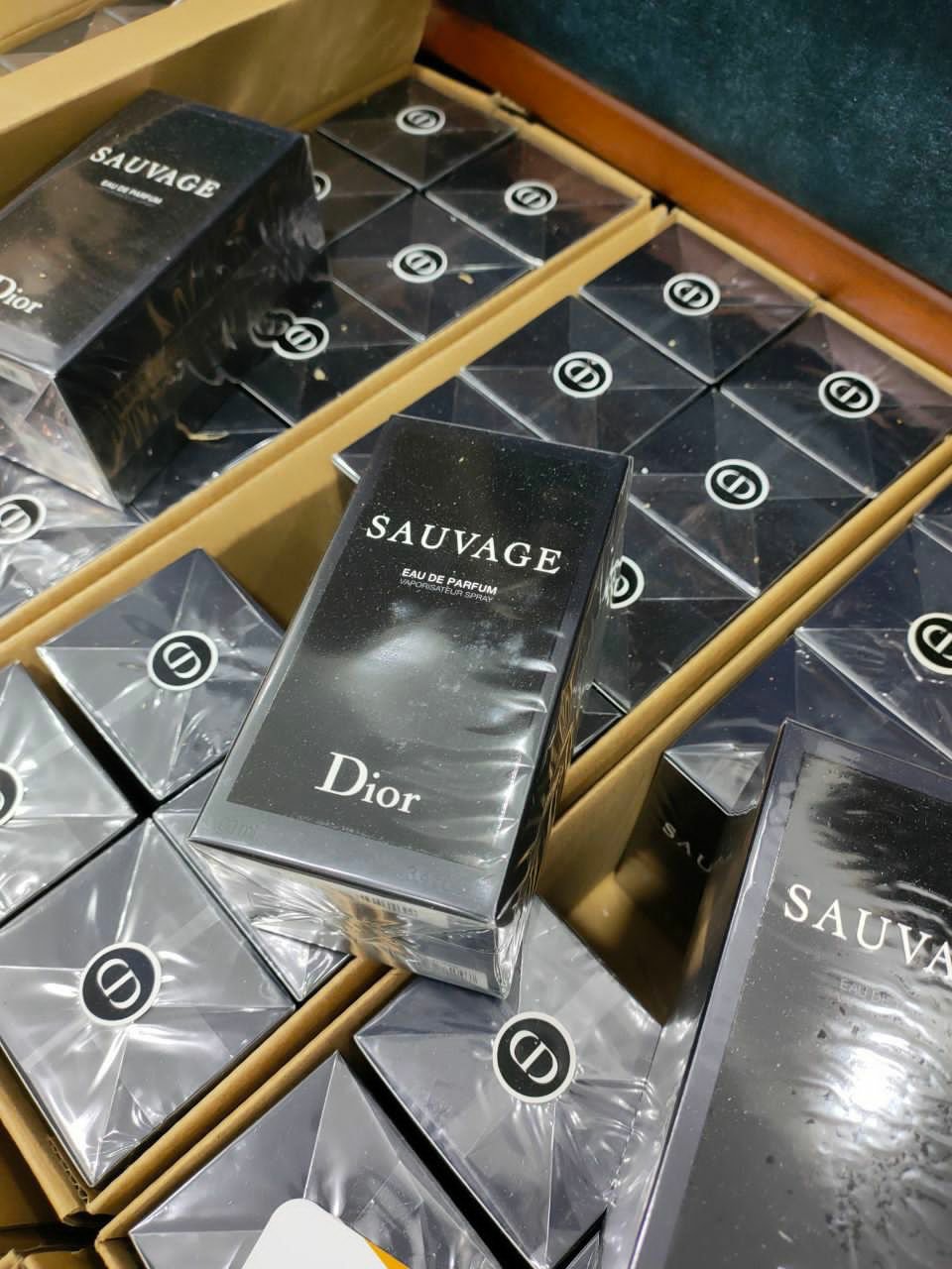 Authentic Perfume Pallets - Image 7