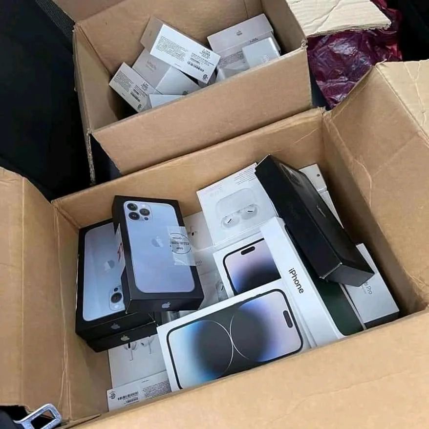 Bulk Iphone 13 Liquidation Pallets - Image 4